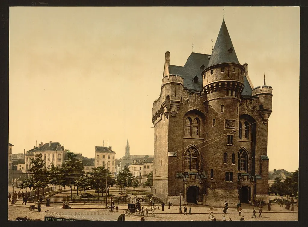 La porte de Hal, seul vestige de la seconde enceinte. vers 1890-1900